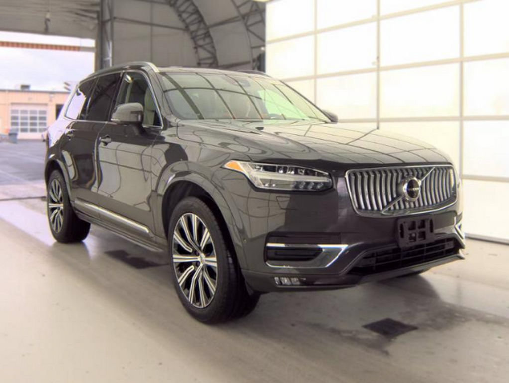 Used 2024 Volvo XC90 B6 Plus w/ Protection Package AWD/4WD image 4
