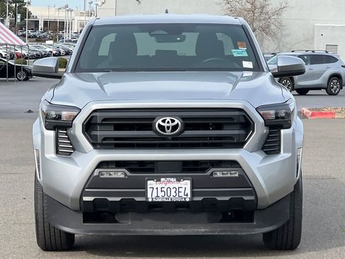 Used 2025 Toyota Tacoma SR5 image 10