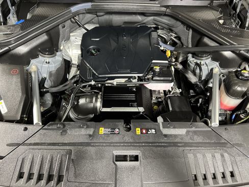 Used 2022 Genesis GV80 2.5T w/ Prestige Package 04 image 28