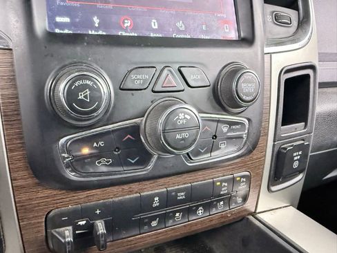 Used 2018 RAM 1500 Laramie w/ Convenience Group image 22