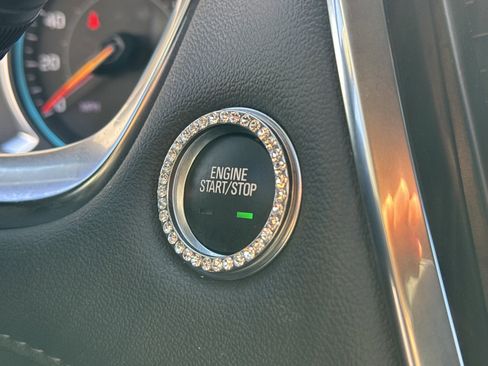 Used 2023 Chevrolet Traverse LT image 41