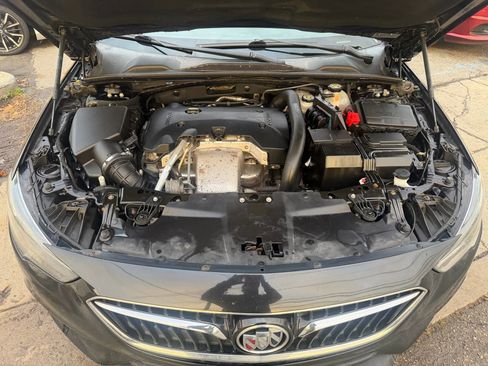 Used 2018 Buick Regal Essence image 25