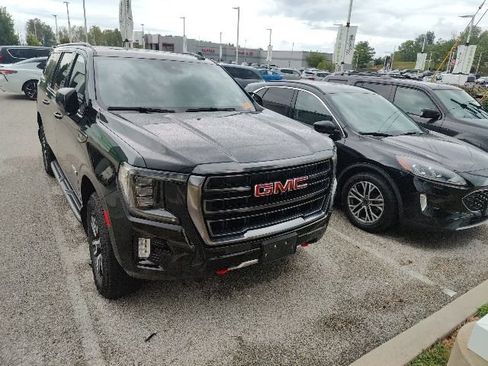 Used 2024 GMC Yukon XL AT4 w/ Technology Package AWD/4WD image 17