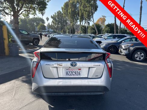 Used 2018 Toyota Prius Two image 7