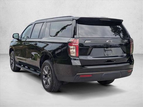Used 2021 Chevrolet Suburban Z71 w/ Z71 Signature Package AWD/4WD image 8