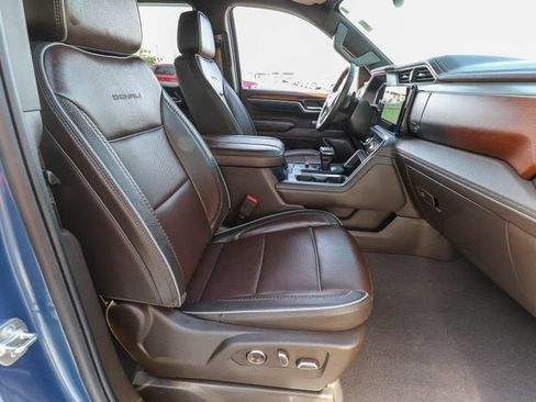 Used 2025 GMC Sierra 1500 Denali AWD/4WD image 25