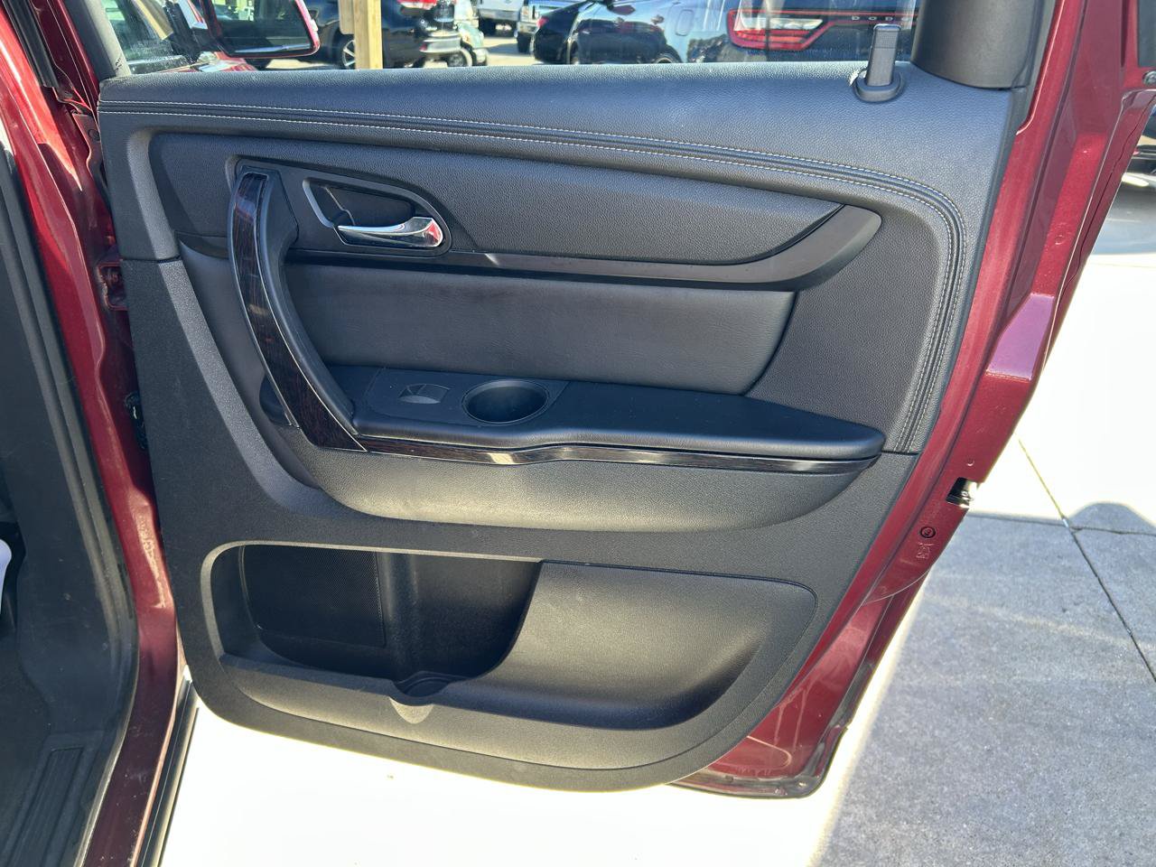 Used 2015 Chevrolet Traverse LTZ AWD/4WD image 16