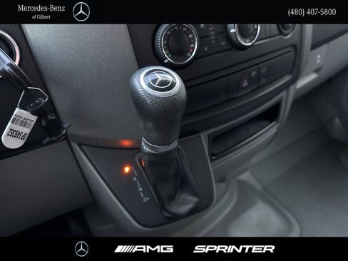 Used 2016 Mercedes-Benz Sprinter 2500 image 25