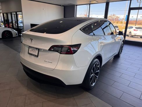 Used 2020 Tesla Model Y Long Range image 5
