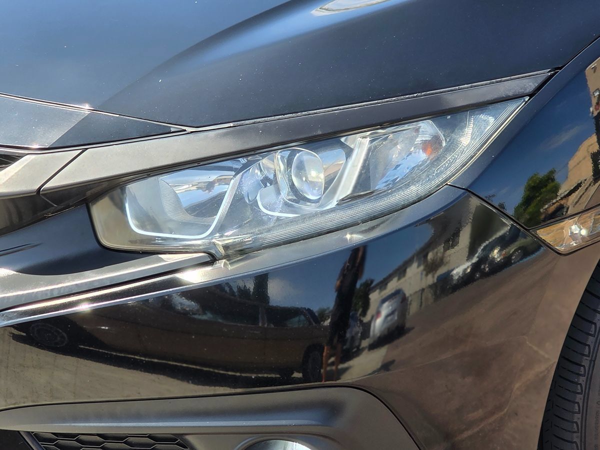 Used 2018 Honda Civic EX-T image 6