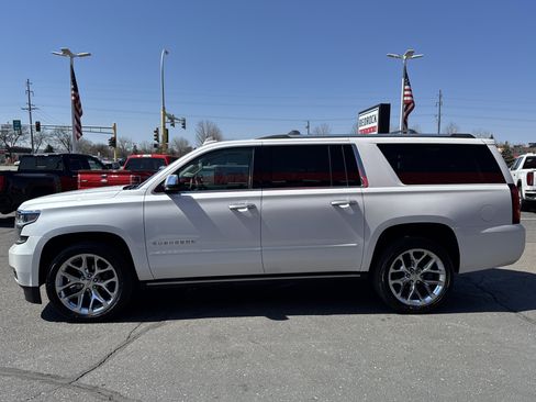 Used 2017 Chevrolet Suburban Premier image 4