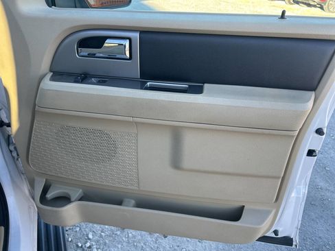 Used 2017 Ford Expedition XLT w/ Equipment Group 202A image 20