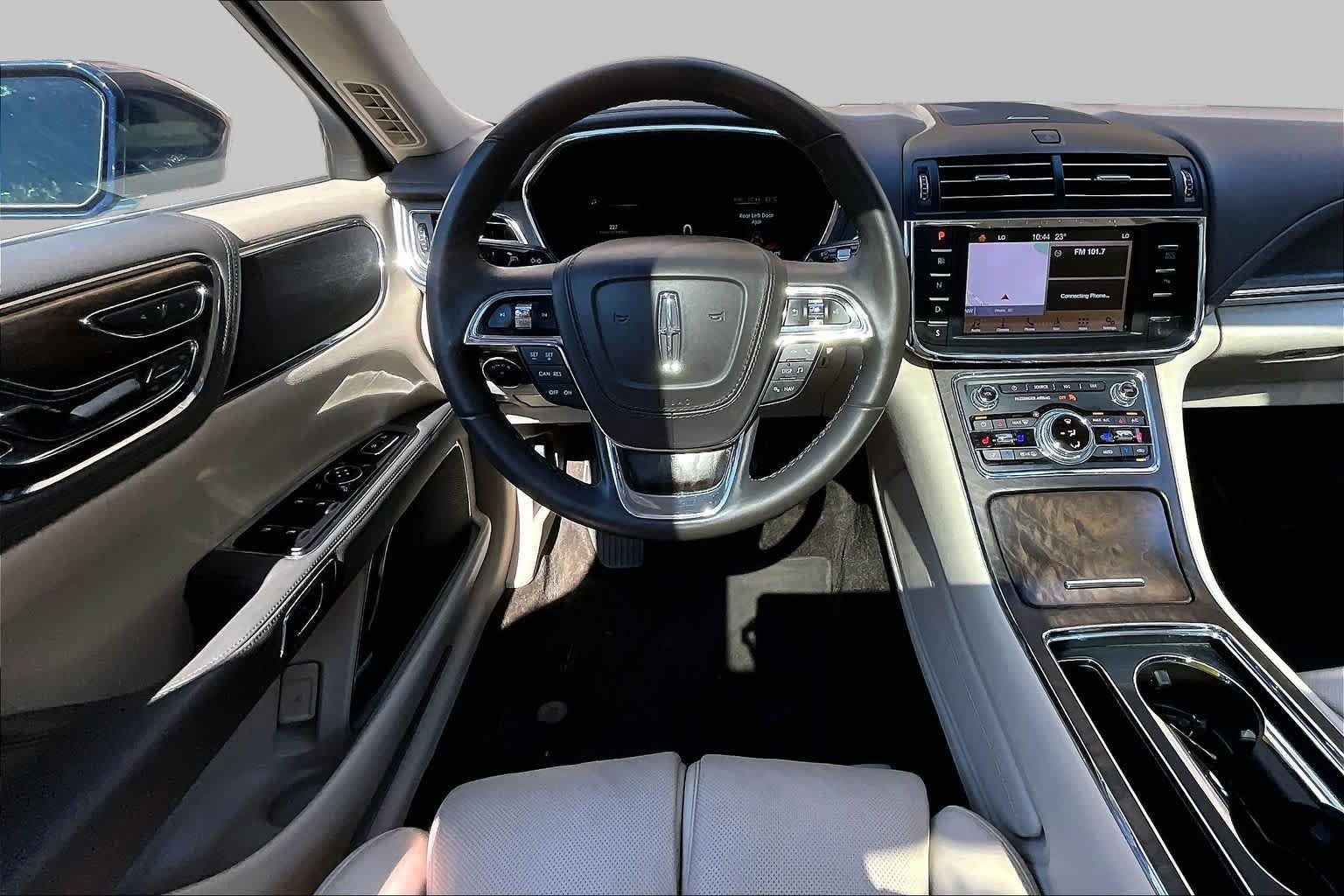 Used 2017 Lincoln Continental Reserve w/ Climate Package FWD image 6