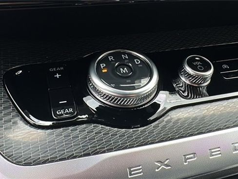 New 2025 Ford Expedition Max Platinum w/ Stealth Appearance Package image 28