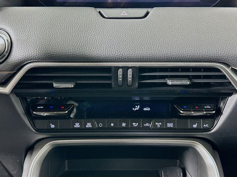 Used 2024 MAZDA CX-90 Plug-In Hybrid w/ Preferred image 23