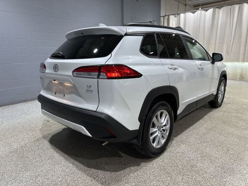 Certified 2023 Toyota Corolla Cross LE image 3