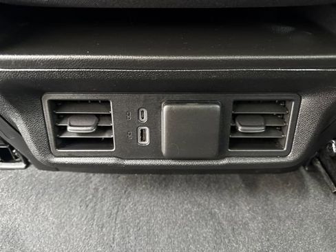 Used 2022 Chevrolet Silverado 1500 LT image 17