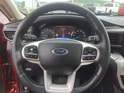 Certified 2020 Ford Explorer XLT w/ Equipment Group 202A AWD/4WD image 21