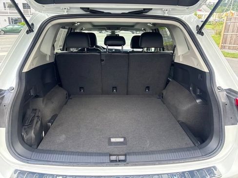 Used 2023 Volkswagen Tiguan SE w/ Panoramic Sunroof Package AWD/4WD image 14