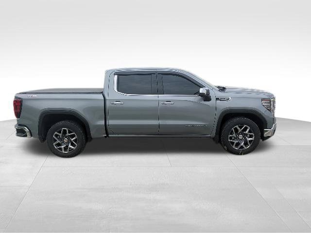 Used 2023 GMC Sierra 1500 SLT w/ SLT Premium Package AWD/4WD image 2