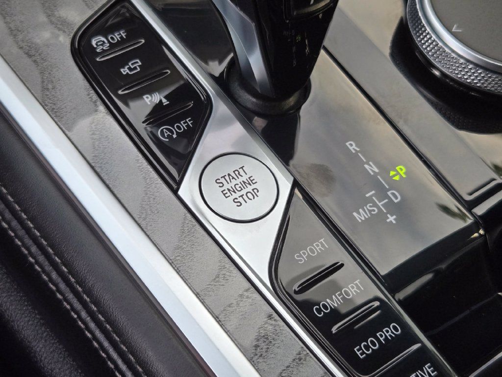 Used 2025 BMW 840i Convertible w/ Driving Assistance Package RWD image 21