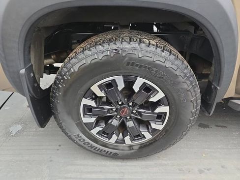 Used 2022 Nissan Frontier PRO-4X image 20