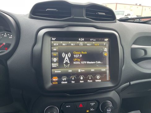 Certified 2023 Jeep Renegade Altitude AWD/4WD image 8