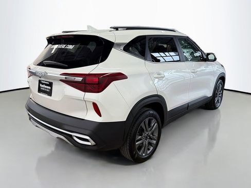 Used 2023 Kia Seltos S w/ Navigation Package image 9