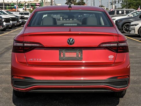 Used 2023 Volkswagen Jetta SE FWD image 9