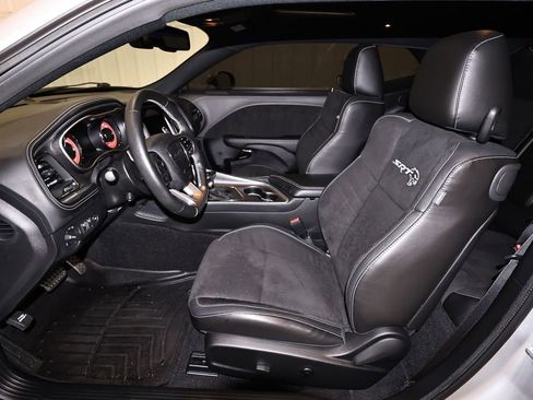 Used 2022 Dodge Challenger SRT Hellcat w/ Plus Package RWD image 14