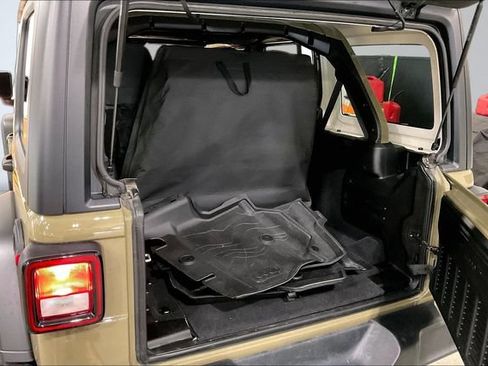 Used 2025 Jeep Wrangler Unlimited Sport AWD/4WD image 30