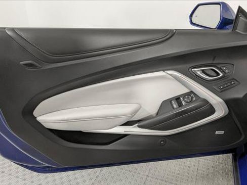 Used 2022 Chevrolet Camaro SS RWD image 13