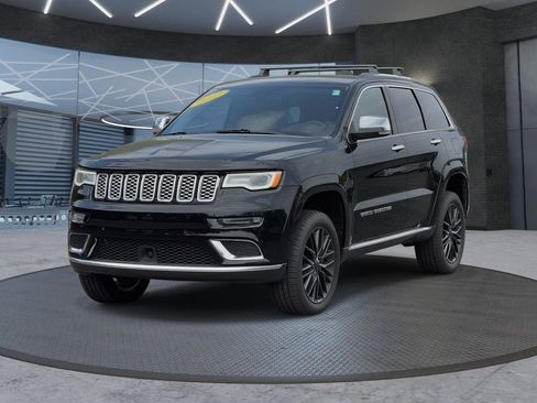 Used 2017 Jeep Grand Cherokee Summit AWD/4WD image 2