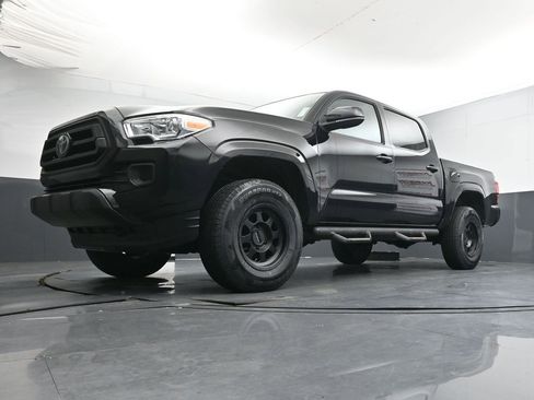 Used 2023 Toyota Tacoma SR AWD/4WD image 34