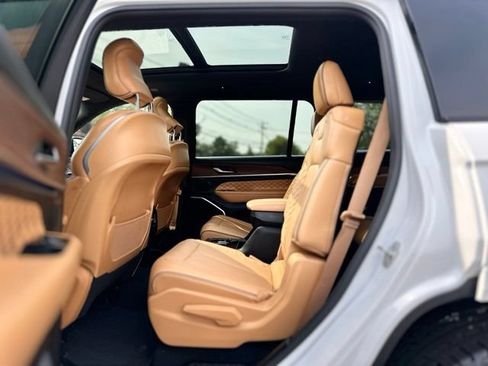 Used 2023 Jeep Grand Cherokee L Summit AWD/4WD image 21