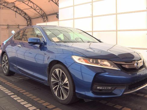 Used 2017 Honda Accord EX image 5