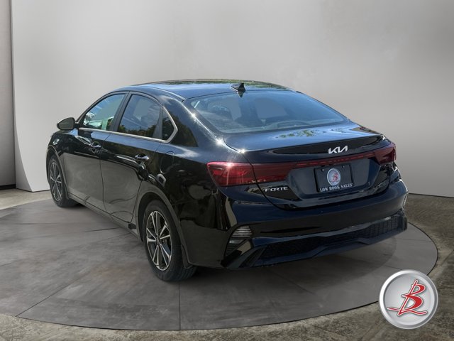 Used 2023 Kia Forte LXS FWD image 5
