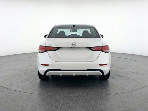 Used 2025 Nissan Sentra SV image 7