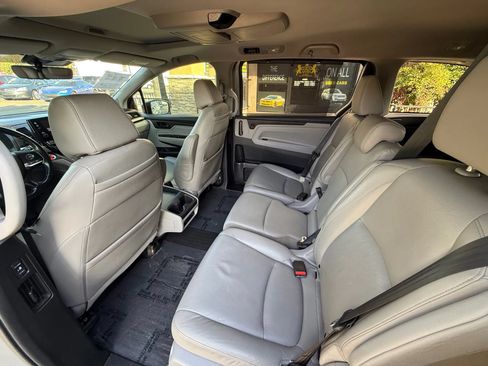 Used 2018 Honda Odyssey EX-L image 17