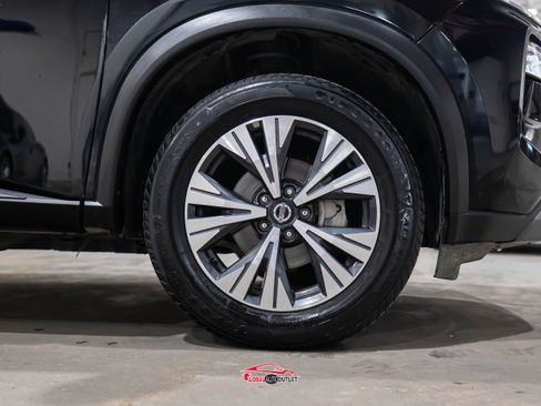 Used 2021 Nissan Rogue SV image 9