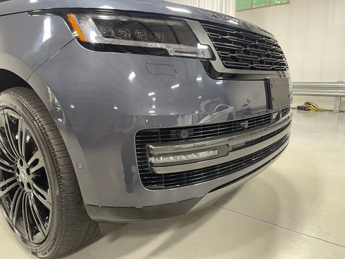 Used 2025 Land Rover Range Rover Long Wheelbase Autobiography AWD/4WD image 11
