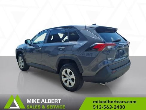 Used 2023 Toyota RAV4 LE AWD/4WD image 5