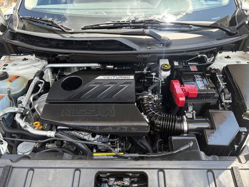 Used 2025 Nissan Rogue SV AWD/4WD image 34