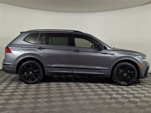 Used 2022 Volkswagen Tiguan SE R-Line AWD/4WD image 10