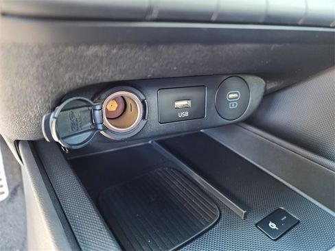 New 2025 Hyundai Elantra SEL image 19