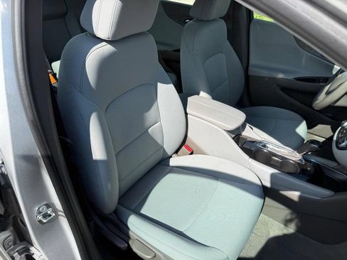 Used 2017 Chevrolet Malibu LT FWD image 11