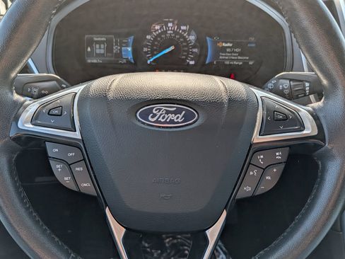 Used 2023 Ford Edge Titanium AWD/4WD image 26