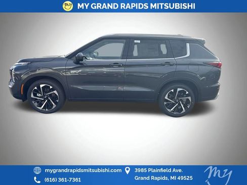 New 2025 Mitsubishi Outlander SEL image 6