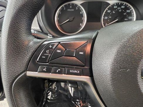 Used 2020 Nissan Kicks S FWD image 11