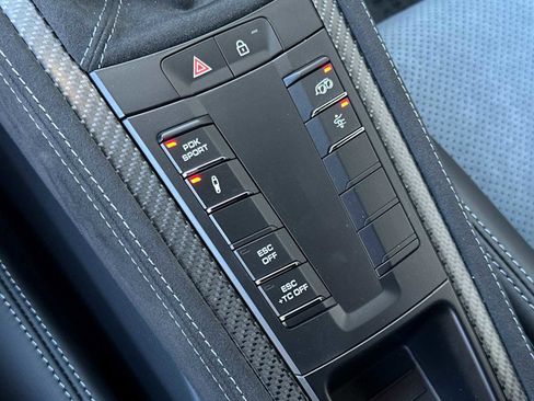 Certified 2024 Porsche 718 Cayman GT4 RS image 19